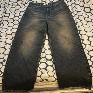 Urban Outfitters jeans 32/32 - Helt nya Urban Outfitters jeans, använda en gång 