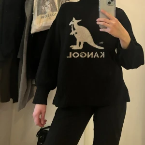 Stickad kangol tröja - Stickad tröja med polo från kangols collab med hm storlek 36