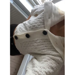 Kofta Vero Moda  - Såå fin kofta från Vero Moda, det står storlek M men passar också xs och s skulle jag säga. Pris kan diskuteras! 🥰