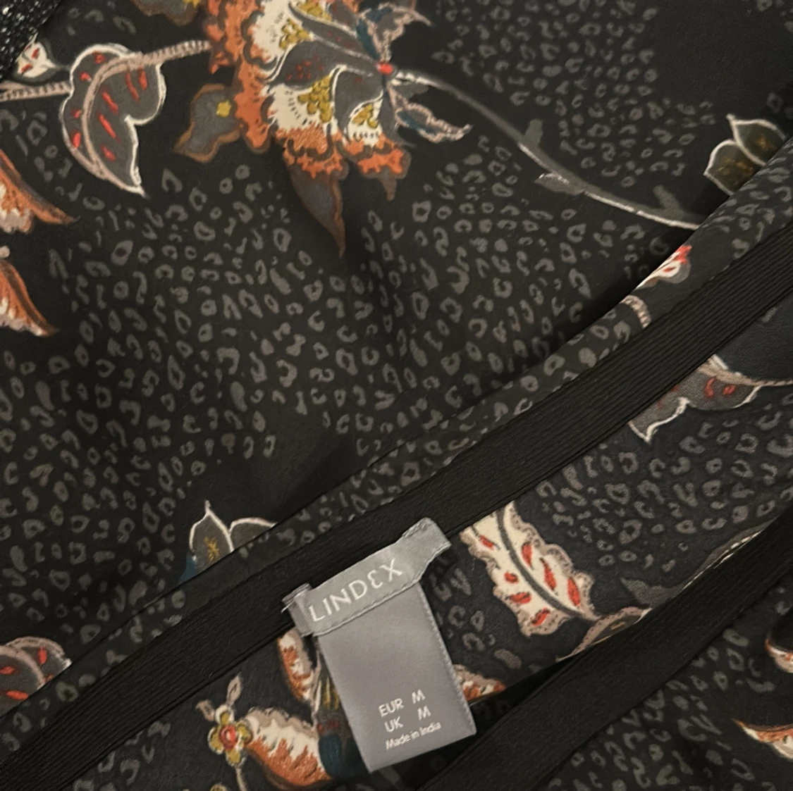 Kjol med fint print - 90