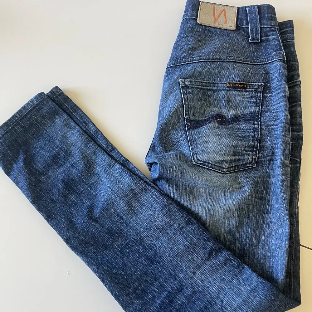 Sjukt feta nudie jeans med fade, nypris 1500, bara skriva för fler frågor, model thin fin. Jeans & Byxor.