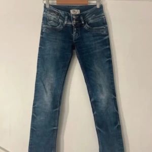 Ltb jeans  - Säljer dessa super snygga ltb jeansen som är i storlek 24/32. Dom är super fina men är tyvärr för korta för mig