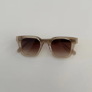 Chimi 04 - Chimi 04 ecru. Knappt använda och är i mycket bra skick. Allt i bilden ingår