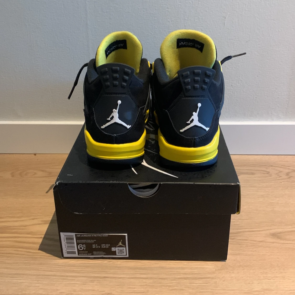 ⚫️🟡 Jordan 4 Yellow Thunders 🟡⚫️ - 91