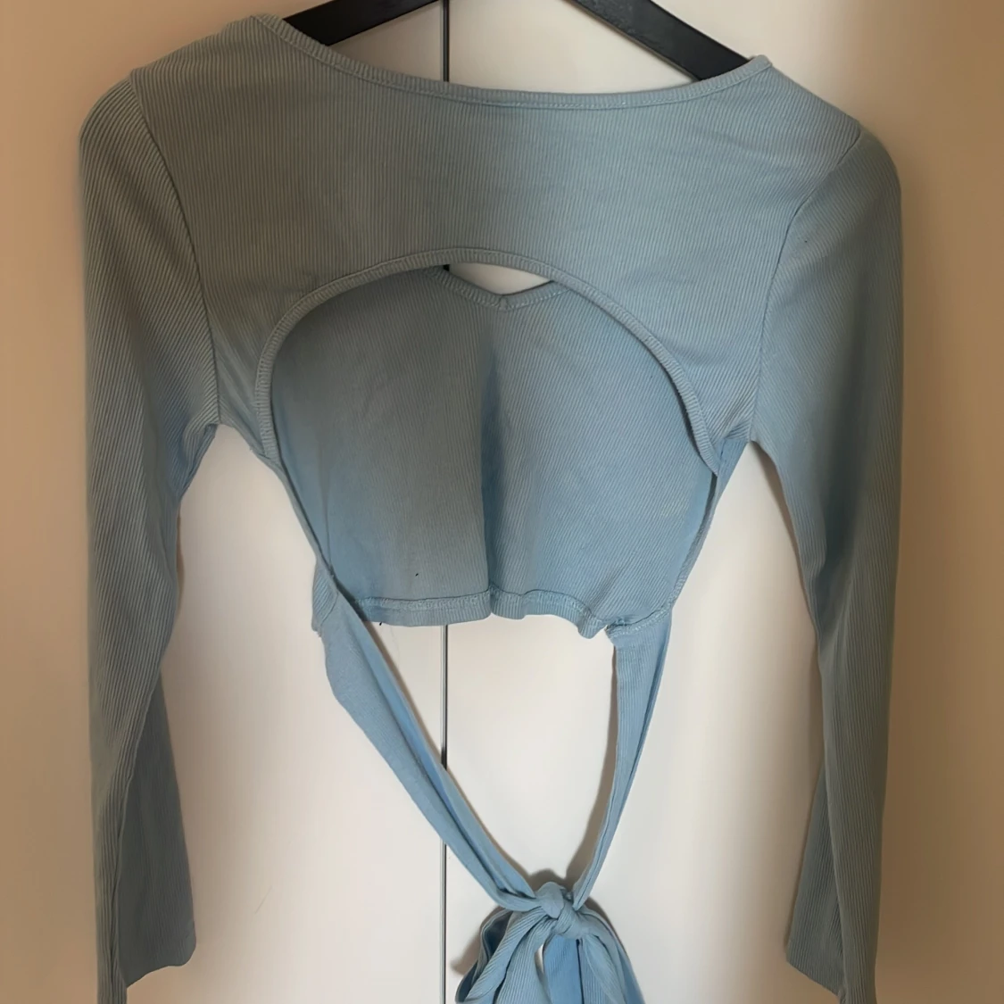 Ljusblå Tröja med öppen rygg - 90