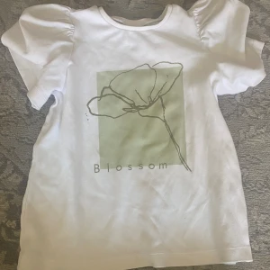 Pompdelux topp vit - stl 146 / 152 - Pompdelux topp vit - stl 146 / 152