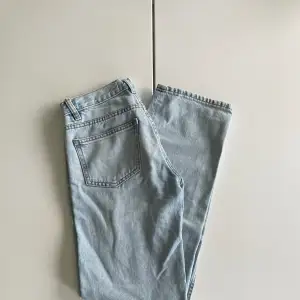 Ett par blåa jeans från Gina nästan alldrig andvända köpte dom för 500 kr