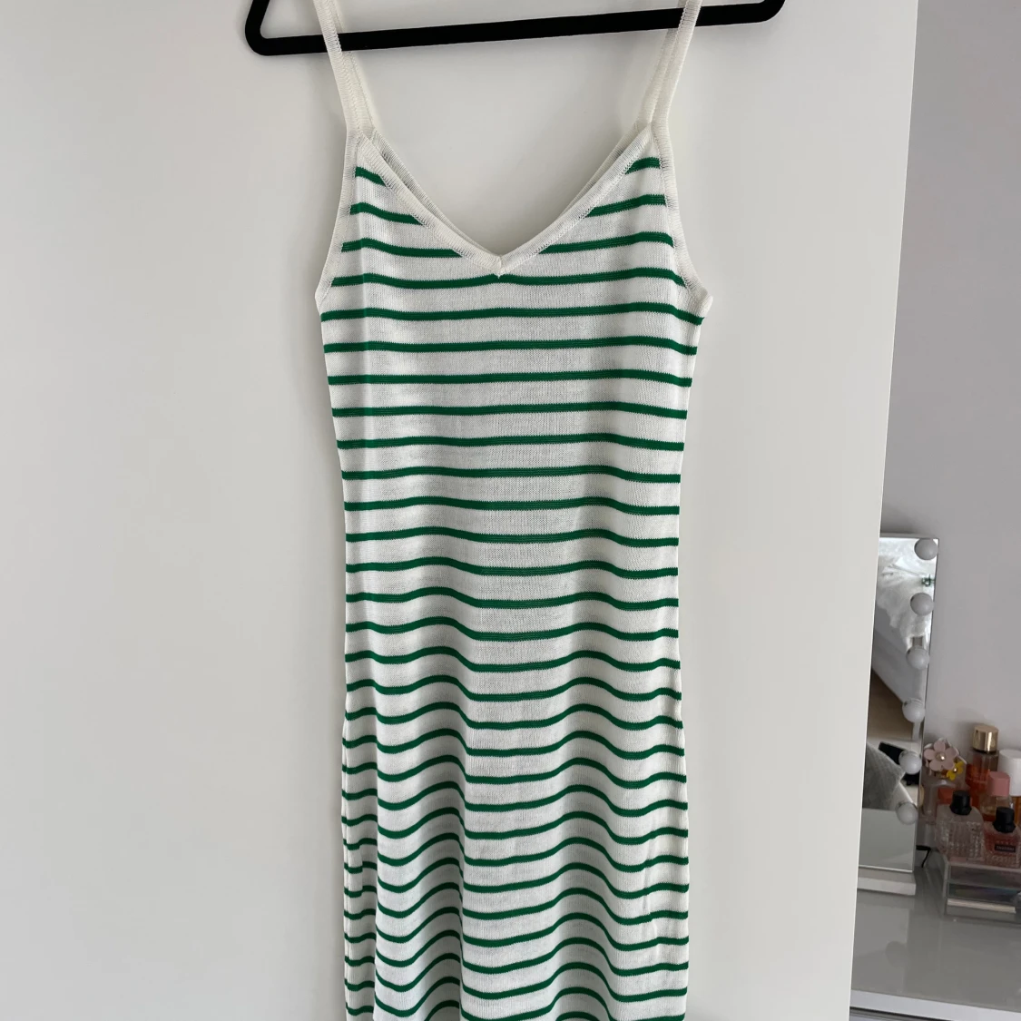 Grönvit-randig klänning - 92
