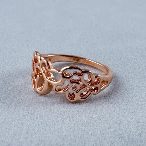 Vacker roséguldfärgad ring i rostfritt stål - En ring i rostfritt stål med en diameter på ca 15,5 mm