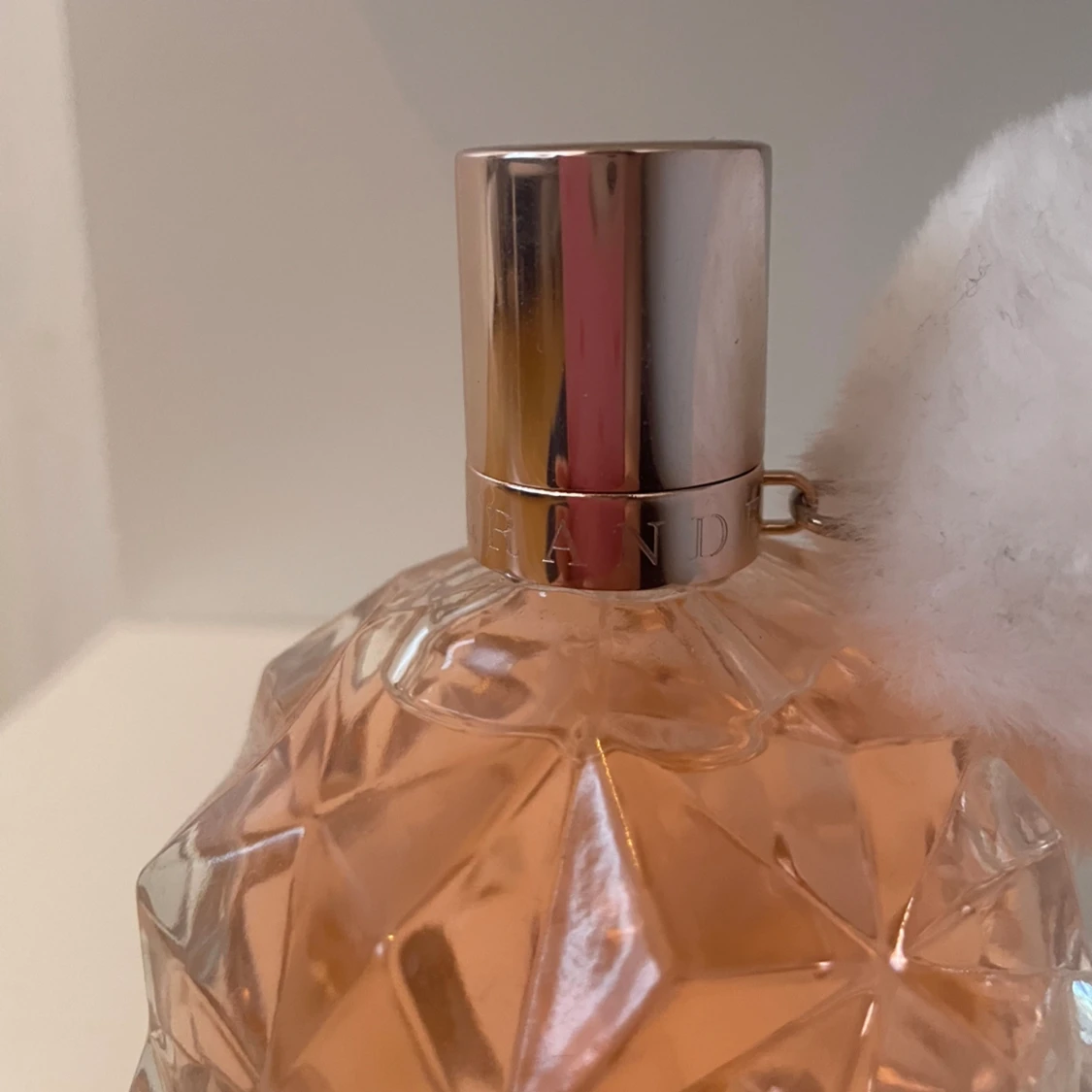 ariana grande parfym - 91