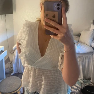 Sommar topp - Superfin blus från only, aldrig använd 💘