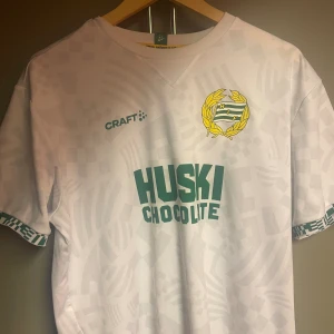 Hammarby tröja  - Snyggt matchställ som man även kan ha till vardags, för dig som är bajare