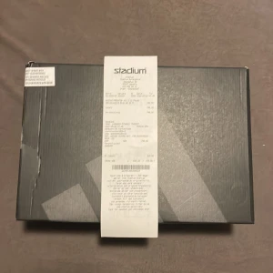 Adidas preditor - Helt nya, säljs pga dom passar ej, kvitto o kartong finns med. Skick 10/10 Riktigt bra sko! Pris ej hugget i sten.