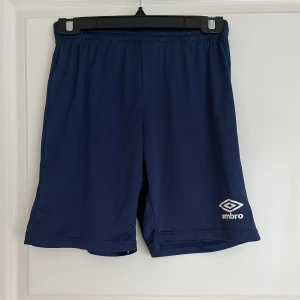 Märkes träning shorts  - Snygga märkes shorts, aldrig andvänt, skönt matrial bra för träning 