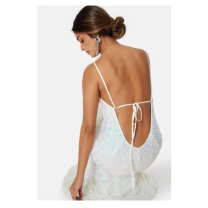 Balklänning  - Använd en gång men fortfarande i ny skick! 