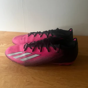 Fotbollskor  - ADIDAS X Speedportal.2 FG fotbollskor Använda enstaka gånger Storlek 9 eller 43 1/3