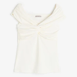 Vit topp - Vit topp som är köpt på plick, jättefin och bra skick!