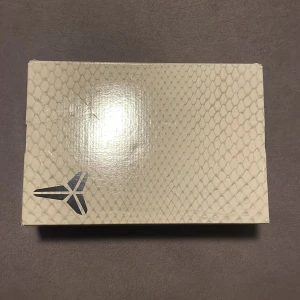 Kobe - Mamba instinct, testade på fåtal träningar Skick 10/10 Storlek 45 