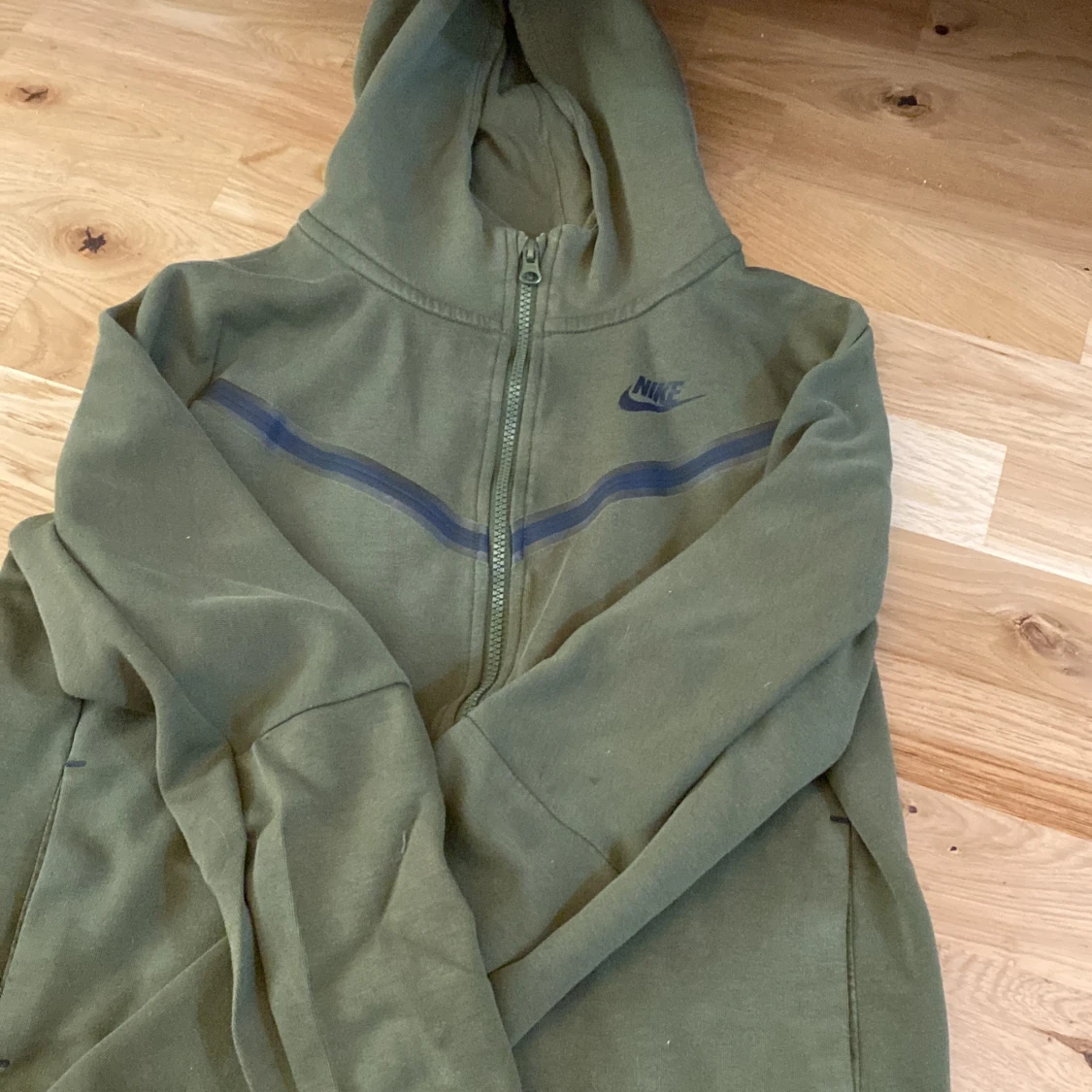 Nike tech grön bara koftan - 90