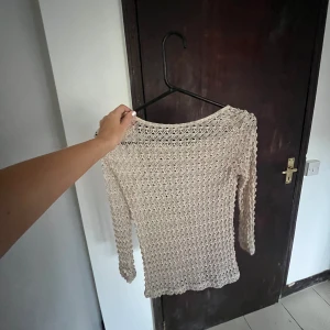 Guldig topp - Snygg guldig långärmad topp❣️köpt second hand 