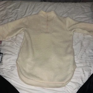 Fluffig lång tröja - Använd, inge smuts, lång, mysig och varm