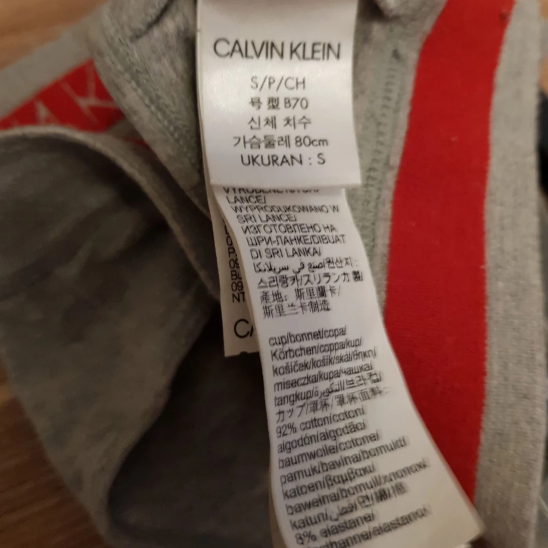 Calvin Klein crop top topp bh strl S / AA70 - 93