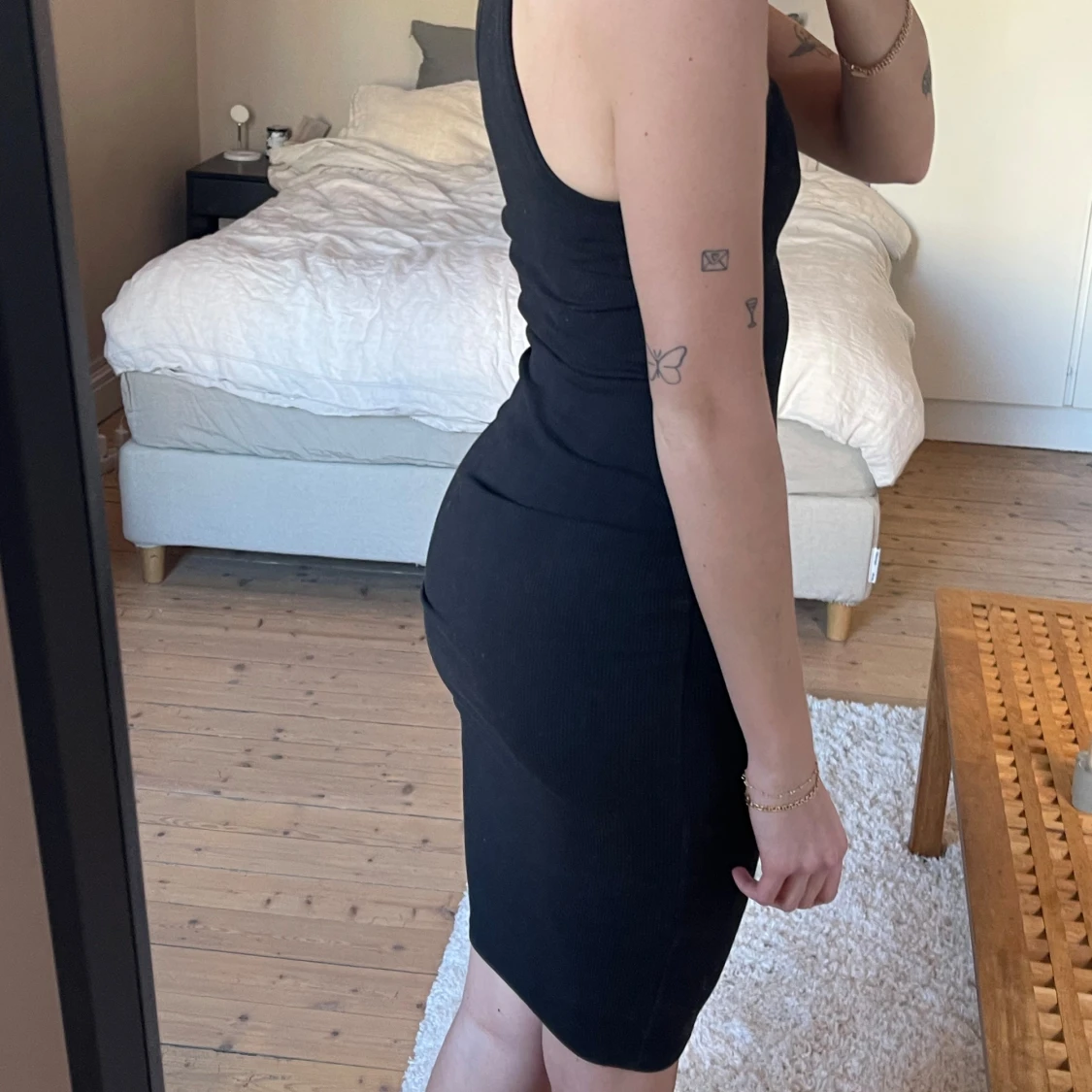 Svart klänning - 92