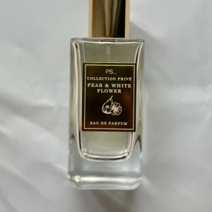 PS - Parfym från PS  . Pear & White flower 🌷 