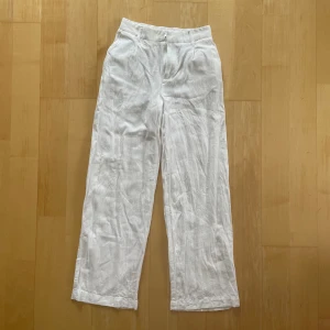 Linnebyxor - Snygga linnebyxor från H&M som passar perfekt för dig som är lite kortare.