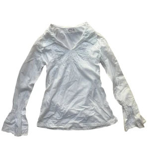 y2k vintage 2000s skjorta sequin - Skjorta från crocker med detaljer. Storlek 170 men passar en XS eller S bäst. 🩷