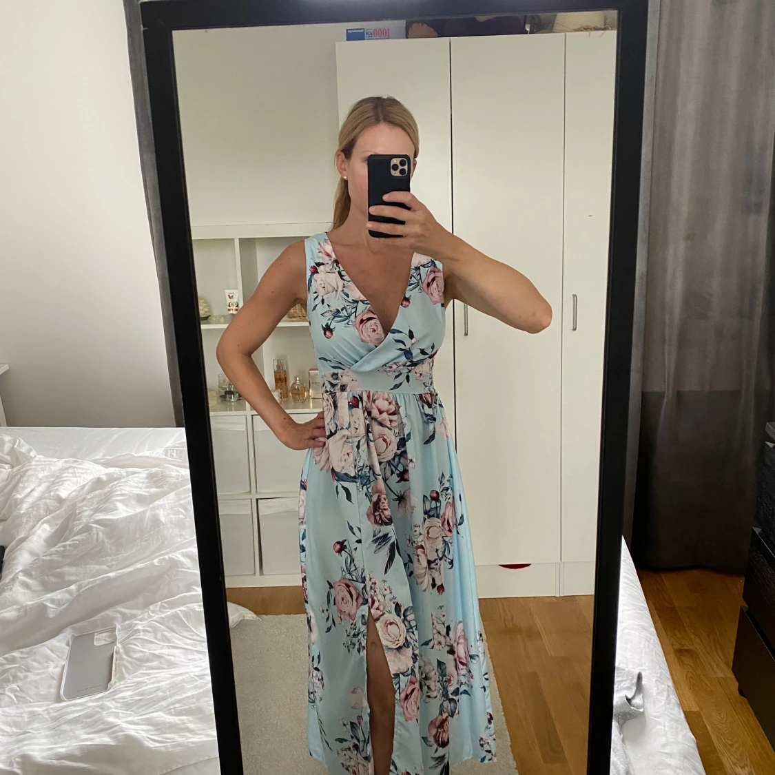 Blommig långklänning