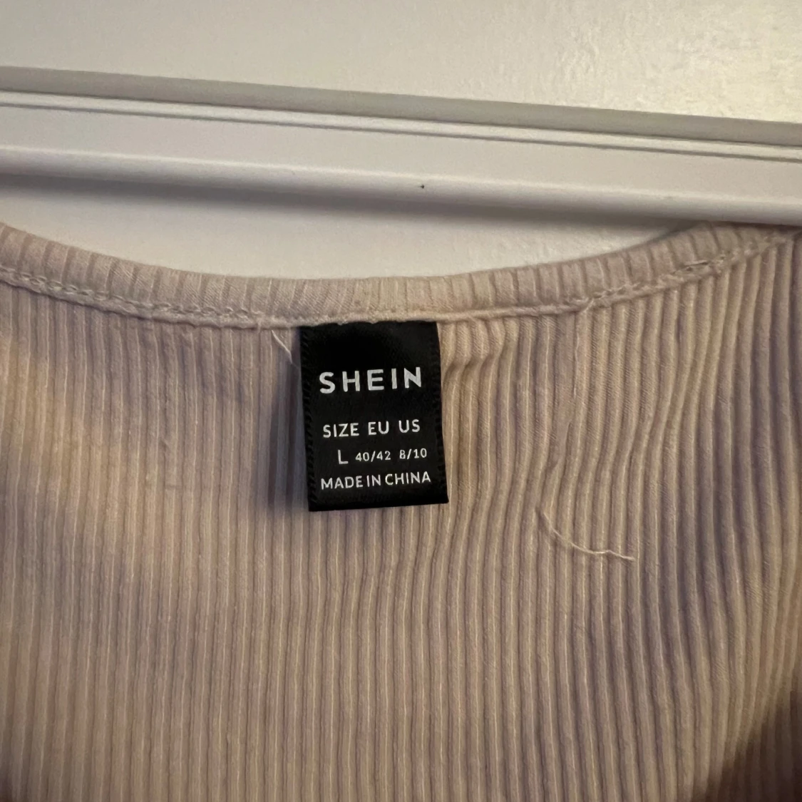 Beige ribbad topp från Shein - 90