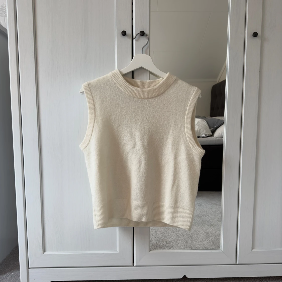 ARKET Stickad Väst - 91