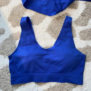 H&M sport move BH - hm sport move BH