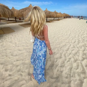 mönstring kjol  - blå långkjol 