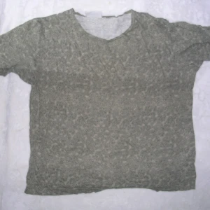 T shirt - Vanlig tshirt med mönster