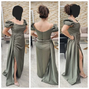 Festklänning  - Klänningen använd bara några timmar finns i Stockholm. 