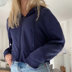 Zara kofta - Säljer min zara kofta som ändats använd 2 ggr. 