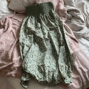 Långkjol - Fin långkjol från Zara, säljer då den är för kort för mig. 🌸