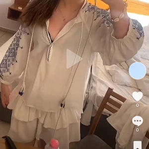 Super fin Bluse - Super fin bluse brukt bare to ganger, selges ved grunn at den ikke blir bruk, blusen er i størelse S og har ingen bruksmerker