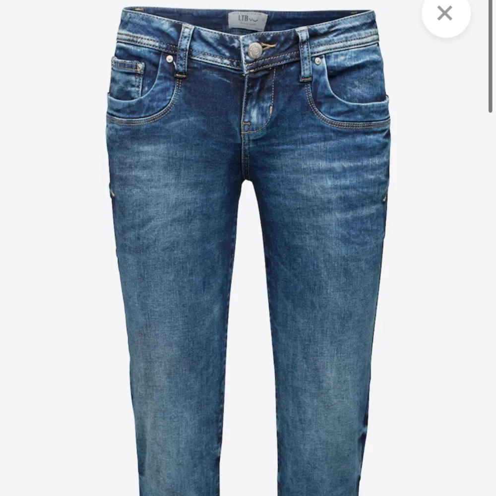 Säljer nu mina Ltb jeans då dem inte kommer till användning längre! 💘 Välanvända men inga defekter! Stretchiga i materialet. Jeans & Byxor.