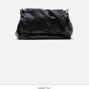 zara väska - väska från zara som får plats med ALLT. nypris: 399kr. ❤️