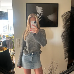 Jeanskjol  - Classy jeanskjol, använd endast ett par gånger! 