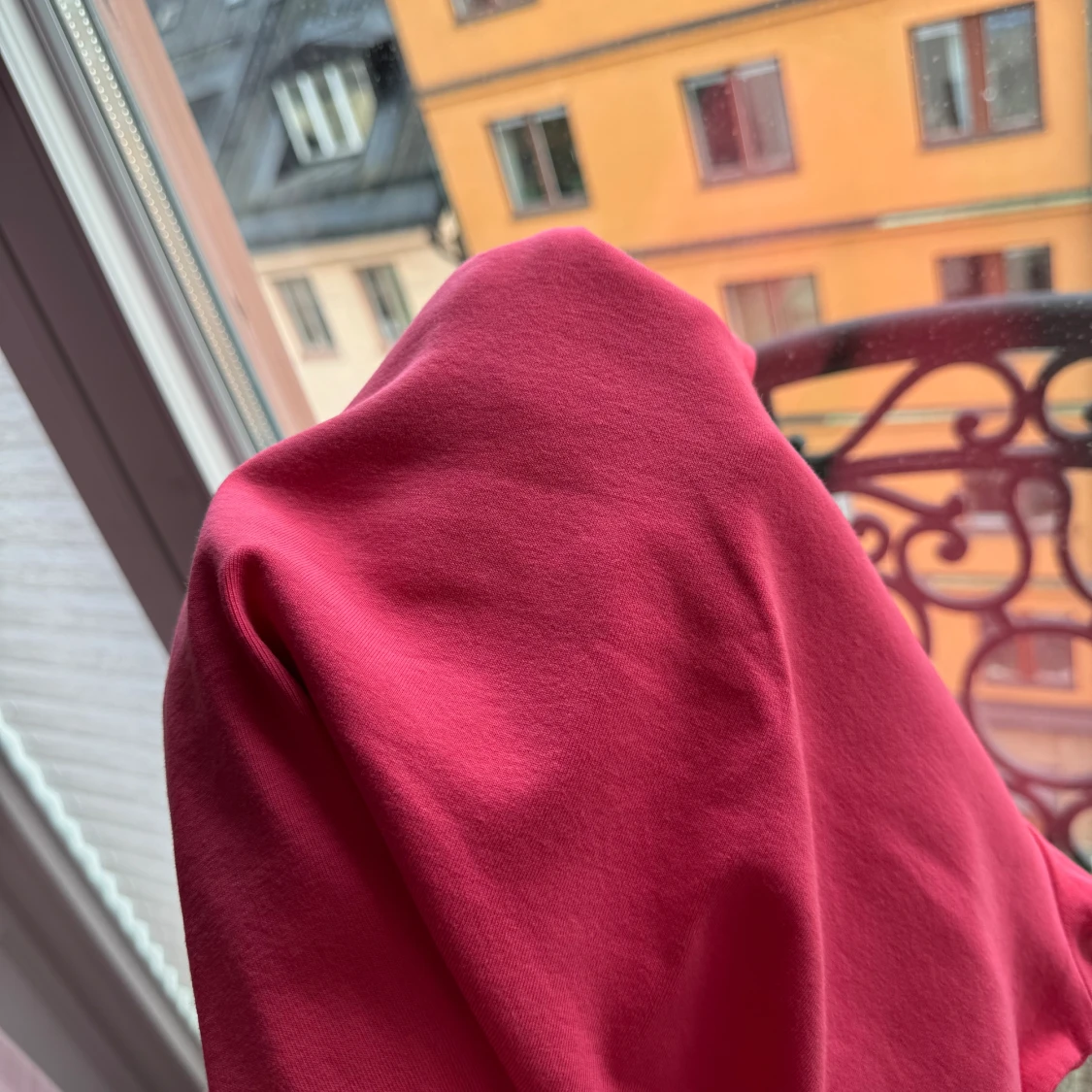 Croppad t-shirt  - 92