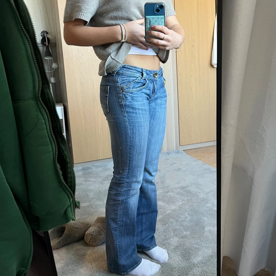 Lågmidjade bootcutjeans  - 90
