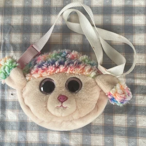 TY väska - Detta var verkligen allas barndom! Fint skick, fläckar på bandet Fråga om du undrar något!