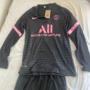 Psg tracksuit  - Helt ny psg tracksuit 