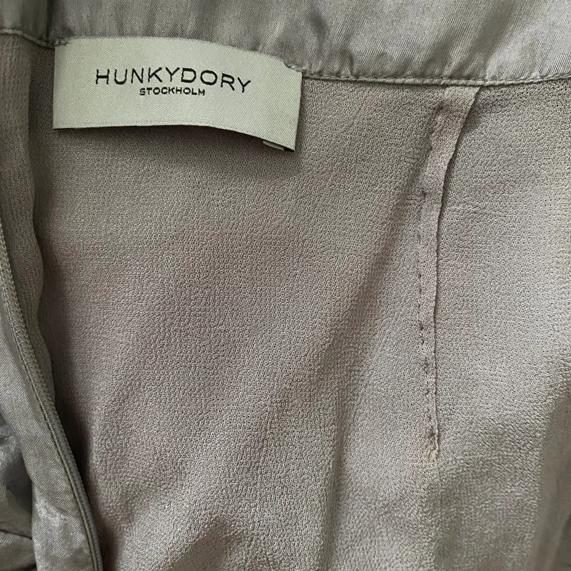 Grå kjol från Hunkydory - 90