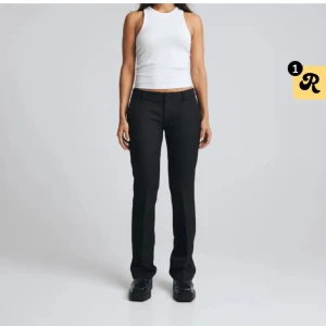 Kostymbyxor  - Säljer för dom inte kommer till användning!💕 