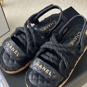 Chanel sandaler storlek 39 